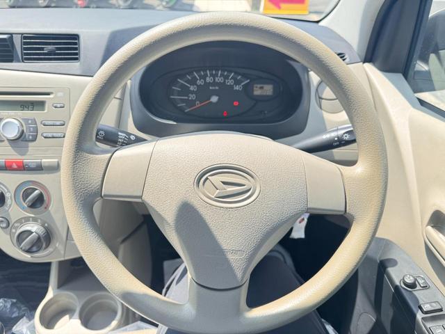 ミラ Ｘ　キーレスエントリー　電動格納ミラー　ＭＴ　盗難防止システム　ＡＢＳ　ＣＤ　衝突安全ボディ　エアコン　パワーステアリング　パワーウィンドウ（34枚目）