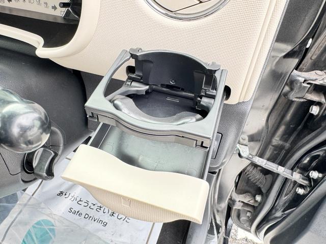 ミラココア ココアＸスペシャルコーデ　スマートキー　アイドリングストップ　電動格納ミラー　ベンチシート　ＣＶＴ　盗難防止システム　ＡＢＳ　ＣＤ　衝突安全ボディ　エアコン　パワーステアリング　パワーウィンドウ　運転席エアバッグ（67枚目）
