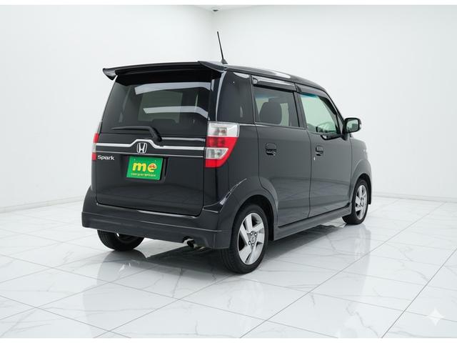 ゼストスパーク Ｗ　ナビ　ＴＶ　ＨＩＤ　スマートキー　電動格納ミラー　ベンチシート　ＡＴ　盗難防止システム　ＡＢＳ　ＣＤ　ＤＶＤ再生　アルミホイール　衝突安全ボディ　エアコン　パワーステアリング　パワーウィンドウ（32枚目）