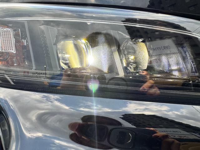 ヴォクシー ＺＳ　煌ＩＩＩ　ＥＴＣ　バックカメラ　ナビ　ＴＶ　クリアランスソナー　オートクルーズコントロール　レーンアシスト　衝突被害軽減システム　両側電動スライドドア　オートマチックハイビーム　オートライト　ＬＥＤヘッドランプ（37枚目）