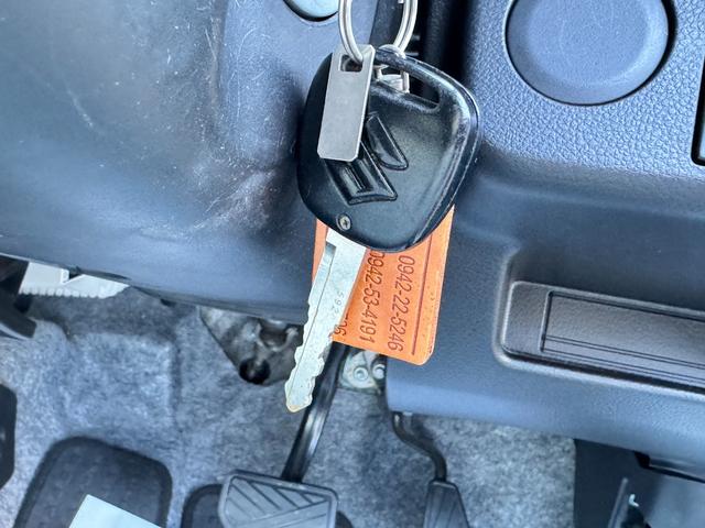 アルト Ｌ　キーレスエントリー　アイドリングストップ　シートヒーター　ＣＶＴ　盗難防止システム　ＡＢＳ　ＥＳＣ　ＣＤ　ミュージックプレイヤー接続可　衝突安全ボディ　エアコン　パワーステアリング　パワーウィンドウ（77枚目）