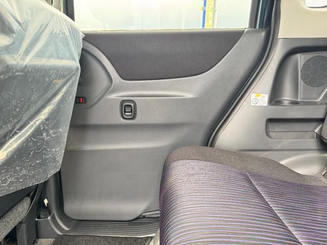 ソリオバンディット ＤＪＥ　ＥＴＣ　ナビ　ＴＶ　オートクルーズコントロール　衝突被害軽減システム　両側電動スライドドア　オートライト　ＨＩＤ　スマートキー　アイドリングストップ　電動格納ミラー　ＣＶＴ　アルミホイール　ＣＤ（43枚目）