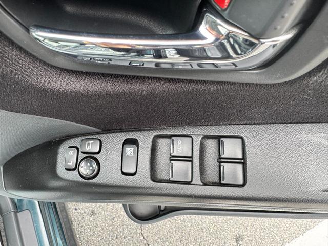 ソリオバンディット ＤＪＥ　ＥＴＣ　ナビ　ＴＶ　オートクルーズコントロール　衝突被害軽減システム　両側電動スライドドア　オートライト　ＨＩＤ　スマートキー　アイドリングストップ　電動格納ミラー　ＣＶＴ　アルミホイール　ＣＤ（52枚目）