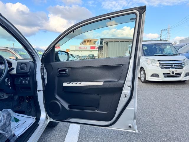 アルト S クリアランスソナー レーンアシスト 衝突被害軽減システム アイドリングストップ 電動格納ミラー シートヒーター CVT 盗難防止システム ABS ESC CD ミュージックプレイヤー接続可(13枚目)