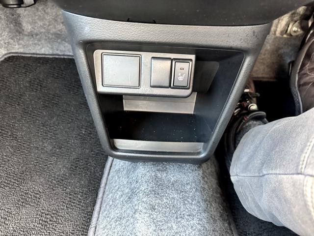 アルト S クリアランスソナー レーンアシスト 衝突被害軽減システム アイドリングストップ 電動格納ミラー シートヒーター CVT 盗難防止システム ABS ESC CD ミュージックプレイヤー接続可(17枚目)