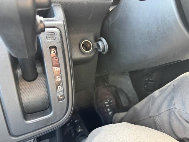 アルト S クリアランスソナー レーンアシスト 衝突被害軽減システム アイドリングストップ 電動格納ミラー シートヒーター CVT 盗難防止システム ABS ESC CD ミュージックプレイヤー接続可(74枚目)