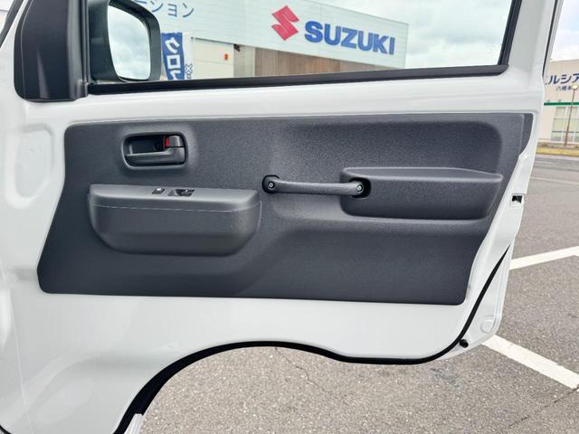 キャリイトラック 　ＡＴ　クリアランスソナー　オートライト　ＥＳＣ　エアコン　パワーステアリング　パワーウィンドウ　運転席エアバッグ　助手席エアバッグ　記録簿（41枚目）