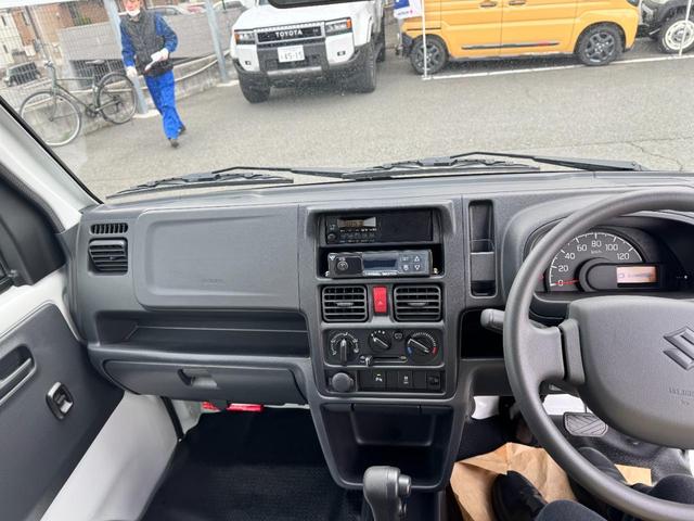 キャリイトラック 　ＡＴ　クリアランスソナー　オートライト　ＥＳＣ　エアコン　パワーステアリング　パワーウィンドウ　運転席エアバッグ　助手席エアバッグ　記録簿（42枚目）