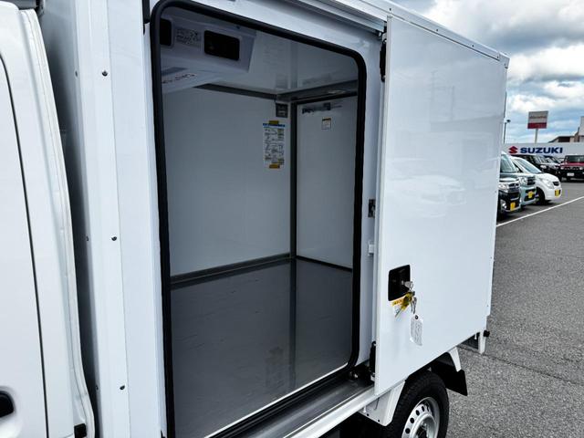 キャリイトラック 　ＡＴ　クリアランスソナー　オートライト　ＥＳＣ　エアコン　パワーステアリング　パワーウィンドウ　運転席エアバッグ　助手席エアバッグ　記録簿（54枚目）