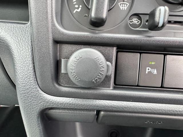 キャリイトラック 　ＡＴ　クリアランスソナー　オートライト　ＥＳＣ　エアコン　パワーステアリング　パワーウィンドウ　運転席エアバッグ　助手席エアバッグ　記録簿（57枚目）