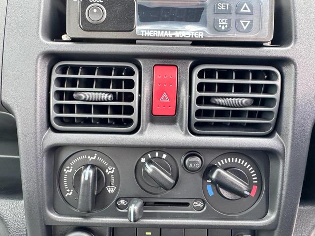 キャリイトラック 　ＡＴ　クリアランスソナー　オートライト　ＥＳＣ　エアコン　パワーステアリング　パワーウィンドウ　運転席エアバッグ　助手席エアバッグ　記録簿（63枚目）