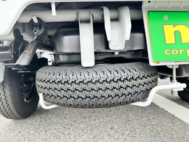 キャリイトラック 　ＡＴ　クリアランスソナー　オートライト　ＥＳＣ　エアコン　パワーステアリング　パワーウィンドウ　運転席エアバッグ　助手席エアバッグ　記録簿（69枚目）