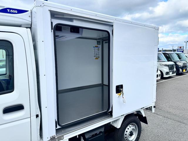 キャリイトラック 　ＡＴ　クリアランスソナー　オートライト　ＥＳＣ　エアコン　パワーステアリング　パワーウィンドウ　運転席エアバッグ　助手席エアバッグ　記録簿（71枚目）