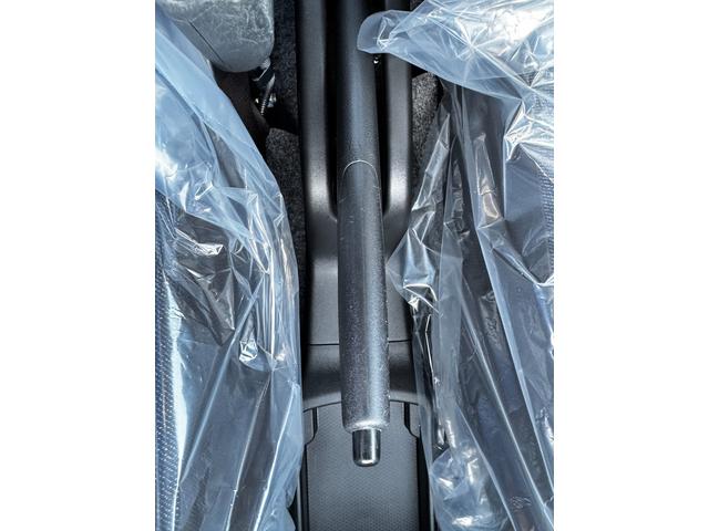 アルト ハイブリッドＳ　ＥＴＣ　バックカメラ　クリアランスソナー　レーンアシスト　衝突被害軽減システム　オートライト　ＬＥＤヘッドランプ　キーレスエントリー　アイドリングストップ　電動格納ミラー　シートヒーター　ＣＶＴ（48枚目）