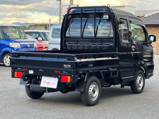 スーパーキャリイ Ｘ　４ＷＤ　キーレスエントリー　衝突被害軽減システム　アイドリングストップ　盗難防止システム　レーンアシスト　オートライト　　未使用車（17枚目）