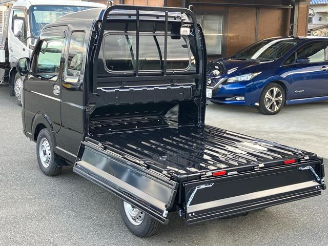 スーパーキャリイ Ｘ　４ＷＤ　キーレスエントリー　衝突被害軽減システム　アイドリングストップ　盗難防止システム　レーンアシスト　オートライト　　未使用車（19枚目）