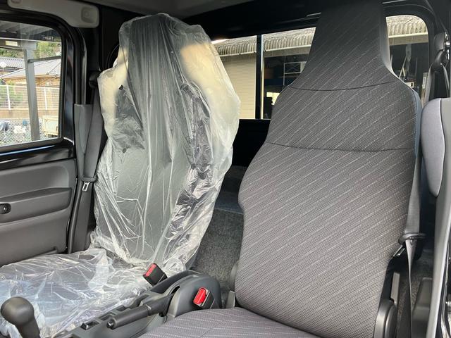 スーパーキャリイ Ｘ　４ＷＤ　キーレスエントリー　衝突被害軽減システム　アイドリングストップ　盗難防止システム　レーンアシスト　オートライト　　未使用車（25枚目）