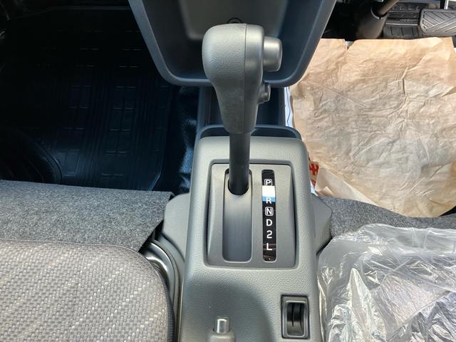 スーパーキャリイ Ｘ　４ＷＤ　キーレスエントリー　衝突被害軽減システム　アイドリングストップ　盗難防止システム　レーンアシスト　オートライト　　未使用車（32枚目）
