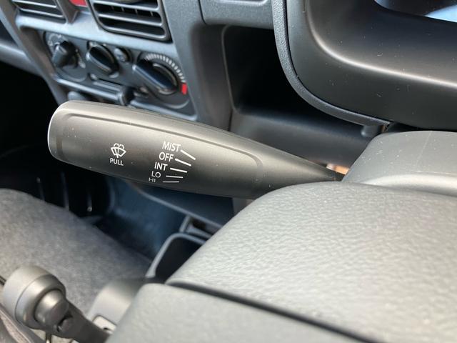 スーパーキャリイ Ｘ　４ＷＤ　キーレスエントリー　衝突被害軽減システム　アイドリングストップ　盗難防止システム　レーンアシスト　オートライト　　未使用車（35枚目）