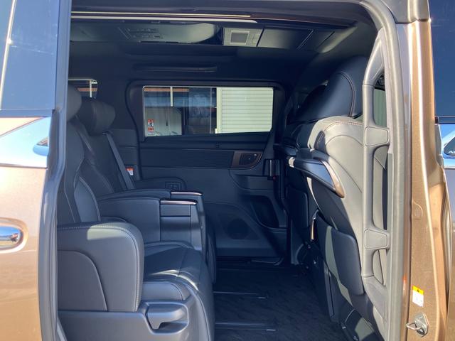 アルファード Ｚ　両側電動スライドドア　ユニバーサルステップ　左右独立ムーンルーフ　ヘッドアップディスプレイ　ＪＢＬサウンド　ナビ　フルセグテレビ　後席モニター（28枚目）