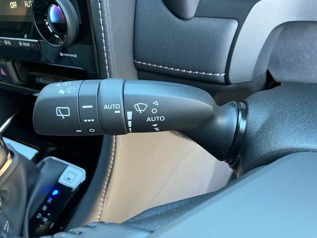 アルファード Ｚ　両側電動スライドドア　ユニバーサルステップ　左右独立ムーンルーフ　ヘッドアップディスプレイ　ＪＢＬサウンド　ナビ　フルセグテレビ　後席モニター（52枚目）