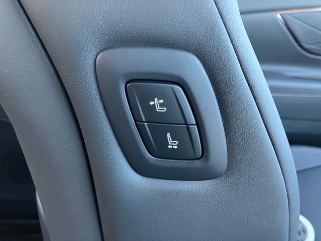 アルファード Ｚ　両側電動スライドドア　ユニバーサルステップ　左右独立ムーンルーフ　ヘッドアップディスプレイ　ＪＢＬサウンド　ナビ　フルセグテレビ　後席モニター（63枚目）