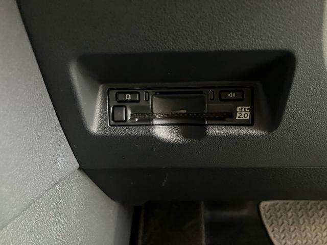 アルファード Ｚ　両側電動スライドドア　ユニバーサルステップ　左右独立ムーンルーフ　ヘッドアップディスプレイ　ＪＢＬサウンド　ナビ　フルセグテレビ　後席モニター（64枚目）