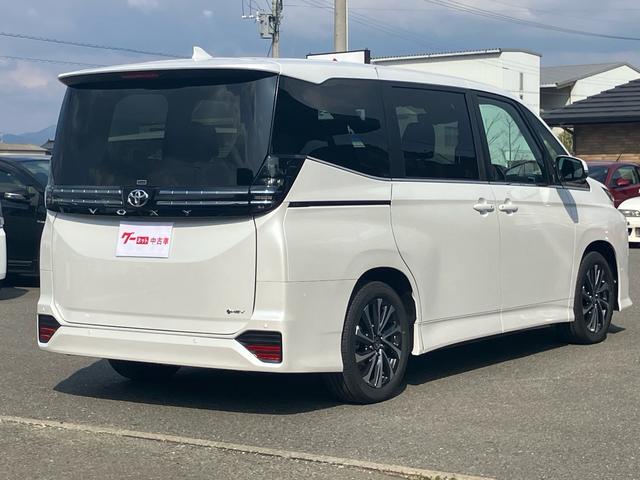 ヴォクシー ハイブリッドＳ－Ｚ　快適リベンＰ、トヨタセーフティセンス、Ｐリアゲート、ＬＥＤヘッドランプ、ユニバーサルステップ、デジタルキー、デジタルインナーミラー、２．０ＥＴＣ、トヨタチームメイトアドバンスパーク、寒冷地仕様（12枚目）
