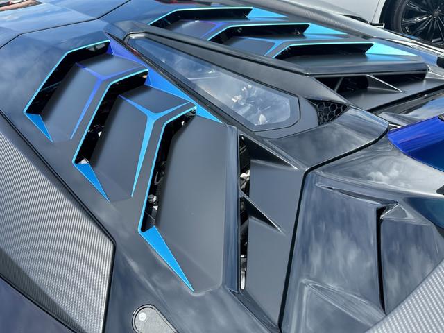 アヴェンタドール 　ＳＶＪ　ノビテックカーボンボンネット　リープデザインカーボンサイドステップ　ＡＤＶ．１ホイール　ブリリアントマフラー　電動カーボンシート　カーボンＥ／Ｇ　プロテクションフィルム　プロコンカーボンパドル（41枚目）