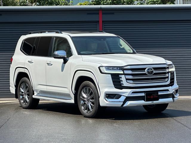 TOYOTA LAND CRUISER ZX | 2023 | PEARL WHITE | 10 km