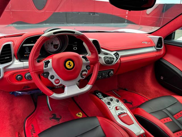 ４５８イタリア 　ディーラー車　左Ｈ　カーボンエクステリア＆インテリア　デイトナスタイルシート　電動シート　カーボンＬＥＤステア　ブリリアントマフラー　フロントリフト　ＪＢＬ　アルカンターラルーフライナー　社外エアロ（14枚目）