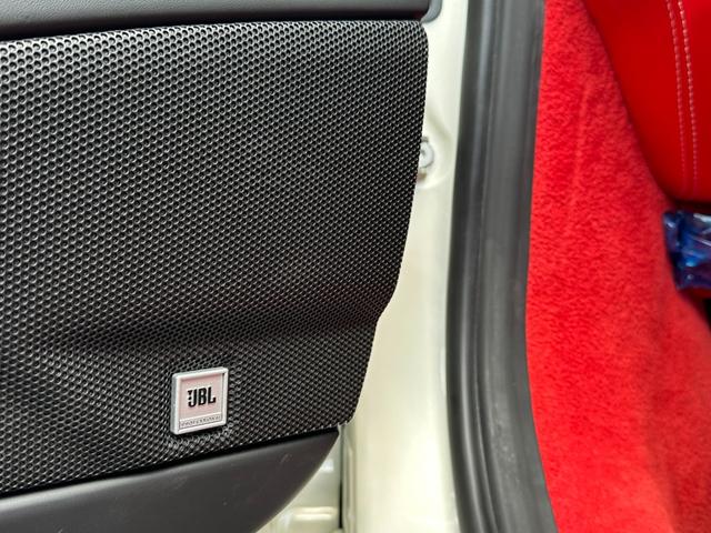 ４５８イタリア 　ディーラー車　左Ｈ　カーボンエクステリア＆インテリア　デイトナスタイルシート　電動シート　カーボンＬＥＤステア　ブリリアントマフラー　フロントリフト　ＪＢＬ　アルカンターラルーフライナー　社外エアロ（18枚目）