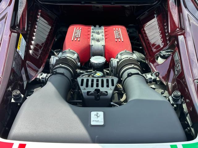 ４５８イタリア 　ディーラー車　左Ｈ　カーボンエクステリア＆インテリア　デイトナスタイルシート　電動シート　カーボンＬＥＤステア　ブリリアントマフラー　フロントリフト　ＪＢＬ　アルカンターラルーフライナー　社外エアロ（33枚目）