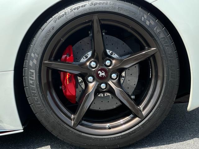 ４５８イタリア 　ディーラー車　左Ｈ　カーボンエクステリア＆インテリア　デイトナスタイルシート　電動シート　カーボンＬＥＤステア　ブリリアントマフラー　フロントリフト　ＪＢＬ　アルカンターラルーフライナー　社外エアロ（35枚目）