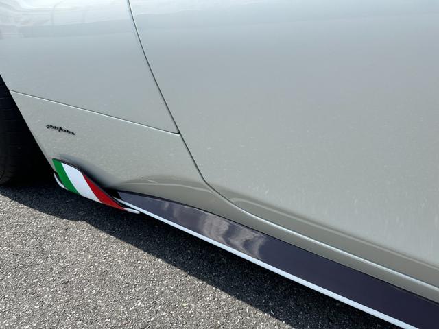 ４５８イタリア 　ディーラー車　左Ｈ　カーボンエクステリア＆インテリア　デイトナスタイルシート　電動シート　カーボンＬＥＤステア　ブリリアントマフラー　フロントリフト　ＪＢＬ　アルカンターラルーフライナー　社外エアロ（41枚目）