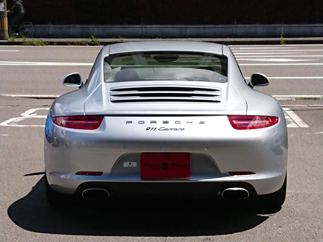 ９１１ ９１１カレラ　ＰＤＫ　ディーラー車　黒革　シートヒーター＆ベンチレーション　純正ナビＴＶ　Ｂカメラ　リトラクタブルリヤスポイラー　１９ｉｎＡＷ　アルカンターラルーフライナー　パークセンサー　パドルシフト　ＥＴＣ（12枚目）
