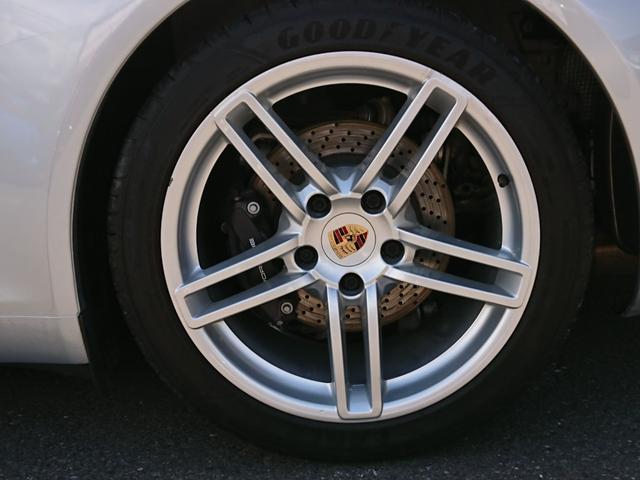 ９１１ ９１１カレラ　ＰＤＫ　ディーラー車　黒革　シートヒーター＆ベンチレーション　純正ナビＴＶ　Ｂカメラ　リトラクタブルリヤスポイラー　１９ｉｎＡＷ　アルカンターラルーフライナー　パークセンサー　パドルシフト　ＥＴＣ（29枚目）