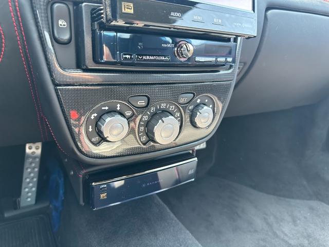 Ｆ４３０ Ｆ１　Ｄ車　左Ｈ　社外カーボンエアロ（Ｆ＆Ｓ＆Ｒ＆リアウイング）　カーボンインテリア　黒革　レッドステッチ　社外ナビＴＶ　Ｂカメラ　ＥＴＣ　１９ｉｎＡＷ　イエローキャリパー　スクーデリアフェラーリシールド（21枚目）