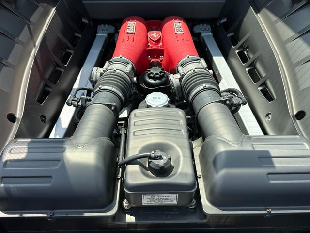Ｆ４３０ Ｆ１　Ｄ車　左Ｈ　社外カーボンエアロ（Ｆ＆Ｓ＆Ｒ＆リアウイング）　カーボンインテリア　黒革　レッドステッチ　社外ナビＴＶ　Ｂカメラ　ＥＴＣ　１９ｉｎＡＷ　イエローキャリパー　スクーデリアフェラーリシールド（29枚目）