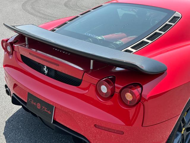 Ｆ４３０ Ｆ１　Ｄ車　左Ｈ　社外カーボンエアロ（Ｆ＆Ｓ＆Ｒ＆リアウイング）　カーボンインテリア　黒革　レッドステッチ　社外ナビＴＶ　Ｂカメラ　ＥＴＣ　１９ｉｎＡＷ　イエローキャリパー　スクーデリアフェラーリシールド（39枚目）