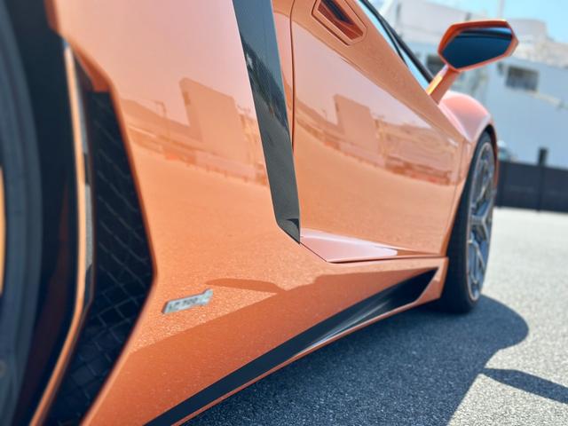 アヴェンタドール ＬＰ７００－４　ＡＲＡＮＣＩＯ　ＢＯＲＥＡＬＩＳ　パワークラフトマフラー　ガラスエンジンフード　カーボンリアウイング　Ｔ型カーボンエンジンカバー　フロントリフト　鍛造２０／２１ＡＷ　イエローキャリパー　パークセンサー（34枚目）