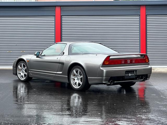 ＮＳＸ 　ＮＡ２　６速ＭＴ　シルバーストーン・メタリック　カスタムメイドプログラム　カスタムオーダー・ブルーレザーシート　カスタムオーダー・２８０ｋｍメーター　純正ＯＰパワステ　純正１７ｉｎＡＷ（5枚目）