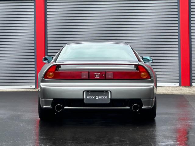 ＮＳＸ 　ＮＡ２　６速ＭＴ　シルバーストーン・メタリック　カスタムメイドプログラム　カスタムオーダー・ブルーレザーシート　カスタムオーダー・２８０ｋｍメーター　純正ＯＰパワステ　純正１７ｉｎＡＷ（12枚目）