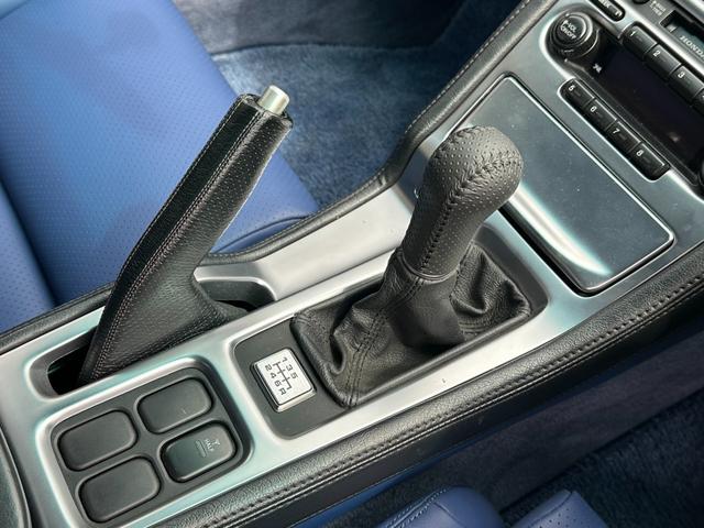 ＮＳＸ 　ＮＡ２　６速ＭＴ　シルバーストーン・メタリック　カスタムメイドプログラム　カスタムオーダー・ブルーレザーシート　カスタムオーダー・２８０ｋｍメーター　純正ＯＰパワステ　純正１７ｉｎＡＷ（15枚目）