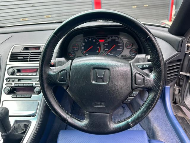 ＮＳＸ 　ＮＡ２　６速ＭＴ　シルバーストーン・メタリック　カスタムメイドプログラム　カスタムオーダー・ブルーレザーシート　カスタムオーダー・２８０ｋｍメーター　純正ＯＰパワステ　純正１７ｉｎＡＷ（18枚目）