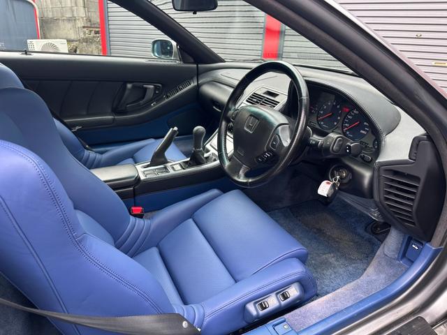 ＮＳＸ 　ＮＡ２　６速ＭＴ　シルバーストーン・メタリック　カスタムメイドプログラム　カスタムオーダー・ブルーレザーシート　カスタムオーダー・２８０ｋｍメーター　純正ＯＰパワステ　純正１７ｉｎＡＷ（23枚目）