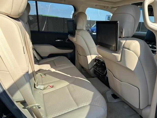 ランドクルーザー ＺＸ　ＳＲ　モデリスタエアロ　リアエンター　ＯＰ１２．３型ナビＴＶ　ＪＢＬサウンド　電動デフロック　クールＢＯＸ　ＩＴＳコネクト　ルーフレール　全周囲カメラ　セーフティセンス　２０ｉｎＡＷ　ＨＵＤ　ＢＳＭ（18枚目）