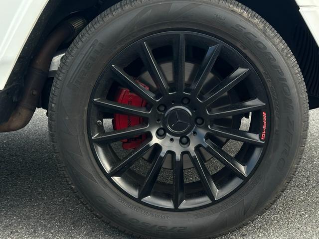 Gクラス G350d AMGライン アダプティブダンピング ラグジュアリーPKG SR Burmester 電動サイドステップ サウンドジェネレーター パナメリカーナグリル レーダーセーフティ 360°カメラ 黒革 AMG20inAW(14枚目)