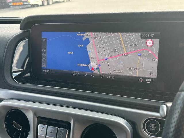 Gクラス G350d AMGライン アダプティブダンピング ラグジュアリーPKG SR Burmester 電動サイドステップ サウンドジェネレーター パナメリカーナグリル レーダーセーフティ 360°カメラ 黒革 AMG20inAW(22枚目)