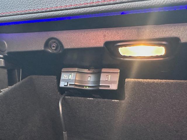 Gクラス G350d AMGライン アダプティブダンピング ラグジュアリーPKG SR Burmester 電動サイドステップ サウンドジェネレーター パナメリカーナグリル レーダーセーフティ 360°カメラ 黒革 AMG20inAW(23枚目)